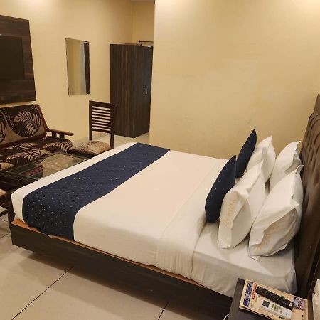 Hotel City Lite Delhi Nuova Delhi Esterno foto