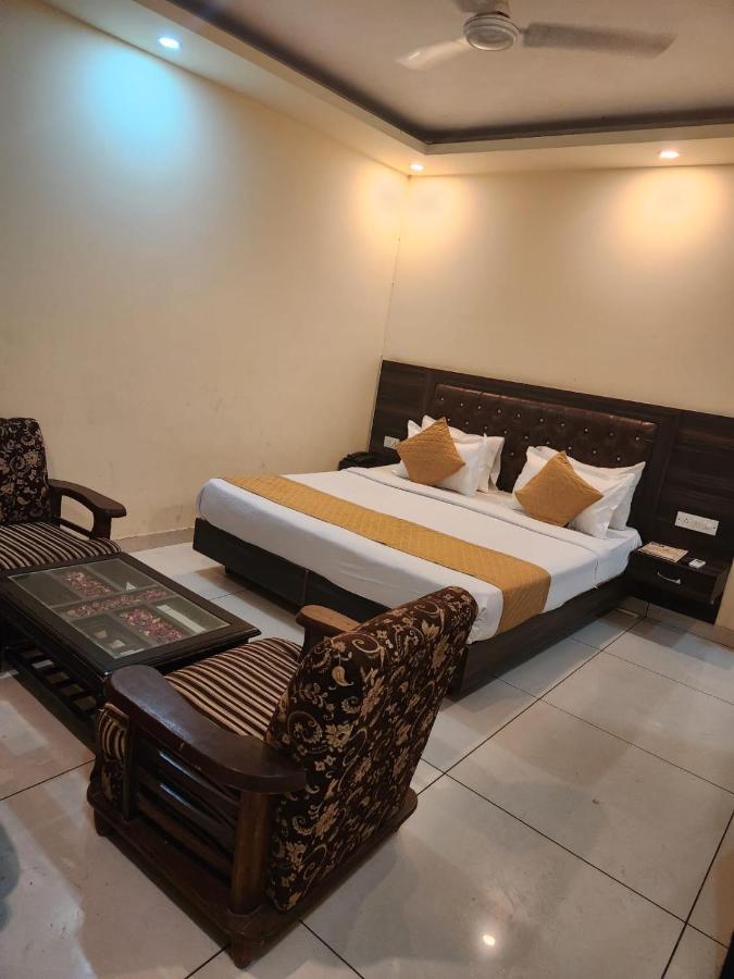 Hotel City Lite Delhi Nuova Delhi Esterno foto